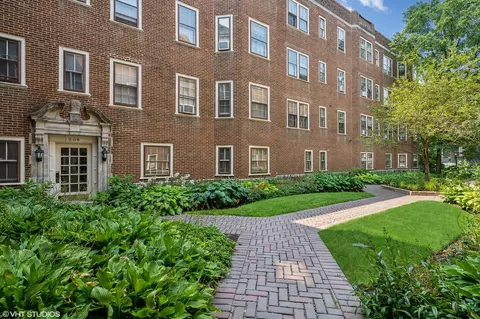 208 S Maple Ave #21, Oak Park, IL 60302
