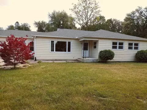 4917 Forest Hills Rd, Rockford, IL 61114
