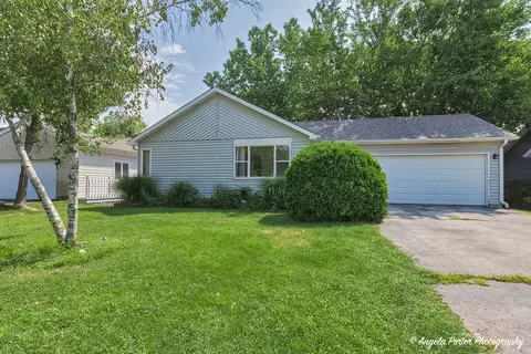 2019 Alta Vista Dr, Waukegan, IL 60085