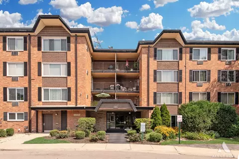 1117 S Old Wilke Rd #309, Arlington Heights, IL 60005