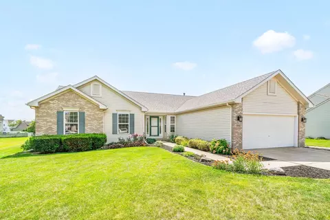 908 Autumn Ridge Rd, Sandwich, IL 60548
