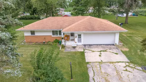 316 W Jackson St, Cullom, IL 60929 photo 2