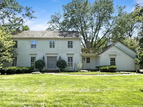 465 W Sunset Rd, Barrington, IL 60010