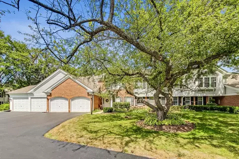 700 Burr Oak Ln #A, Prospect Heights, IL 60070