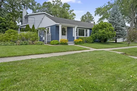 1121 Lincoln St, Downers Grove, IL 60515