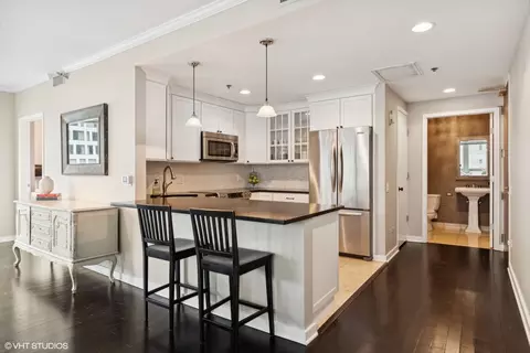 Kitchen - 57 E Delaware Pl #1801, Chicago, IL 60611 photo 1 of 3
