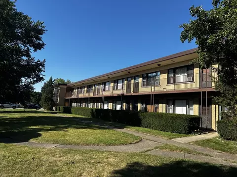 34 King Arthur Ct #7, Northlake, IL 60164