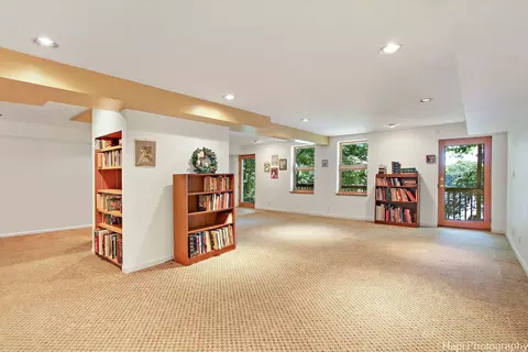 Living - 13 Greenview Rd, Oakwood Hills, IL 60013 photo 4 of 5