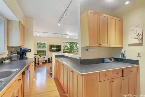 Kitchen - 13 Greenview Rd, Oakwood Hills, IL 60013 photo 3 of 4