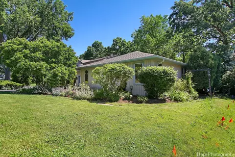 Exterior - 13 Greenview Rd, Oakwood Hills, IL 60013 photo 3 of 7