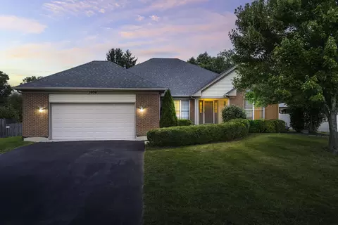 16041 Fairfield Dr, Plainfield, IL 60586