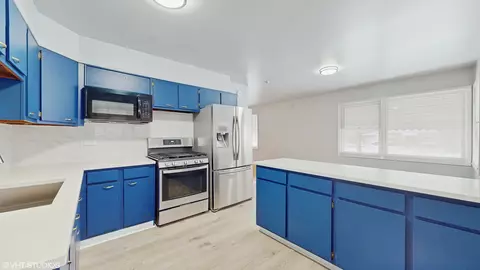 Kitchen - 16404 Wood St, Markham, IL 60428 photo 3 of 3