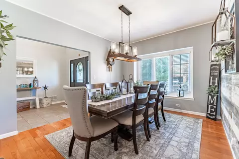 Dining - 294 Maple St, Beecher, IL 60401 photo 4 of 4