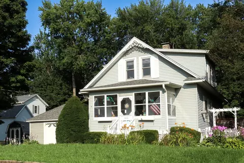 303 E Winfield St, Morrison, IL 61270