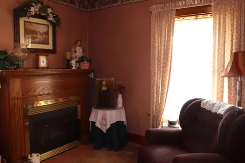 303 E Winfield St, Morrison, IL 61270 photo 9