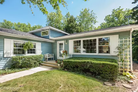 4521 Cross St, Downers Grove, IL 60515