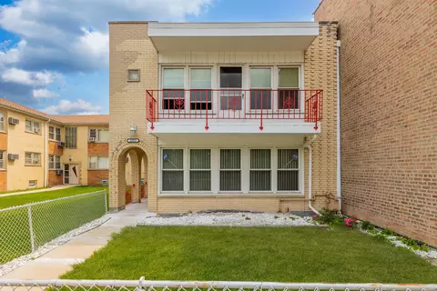 2953 W 71st St, Chicago, IL 60629