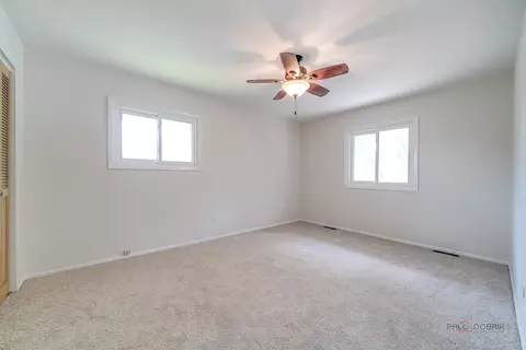 Bedroom - 4700 Thorntree Ln, Rolling Meadows, IL 60008 photo 2 of 5
