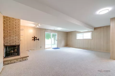 Living - 4700 Thorntree Ln, Rolling Meadows, IL 60008 photo 7 of 8