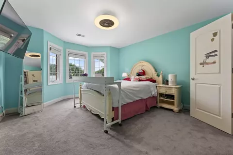 2279 Westview Dr, Des Plaines, IL 60018 photo 26