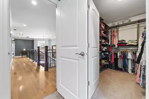 2279 Westview Dr, Des Plaines, IL 60018 photo 24