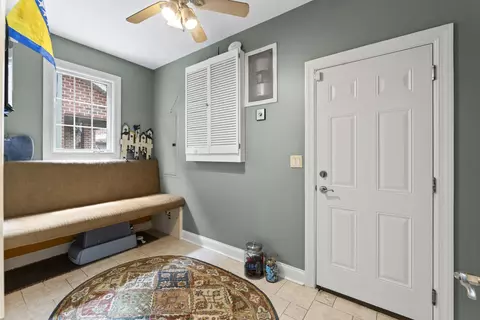 2279 Westview Dr, Des Plaines, IL 60018 photo 21