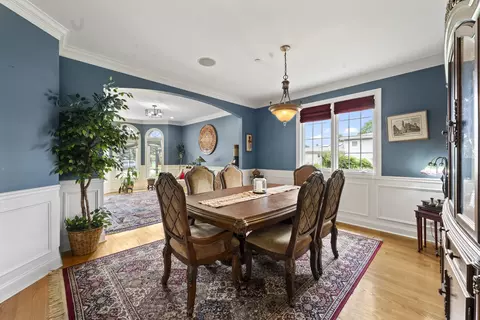 2279 Westview Dr, Des Plaines, IL 60018 photo 8
