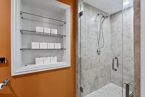 2279 Westview Dr, Des Plaines, IL 60018 photo 37