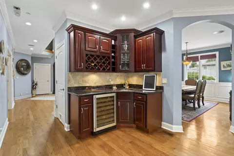 2279 Westview Dr, Des Plaines, IL 60018 photo 17
