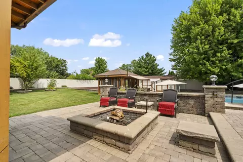 2279 Westview Dr, Des Plaines, IL 60018 photo 45