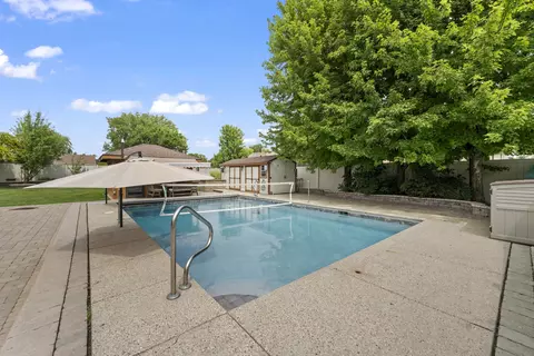 2279 Westview Dr, Des Plaines, IL 60018 photo 48