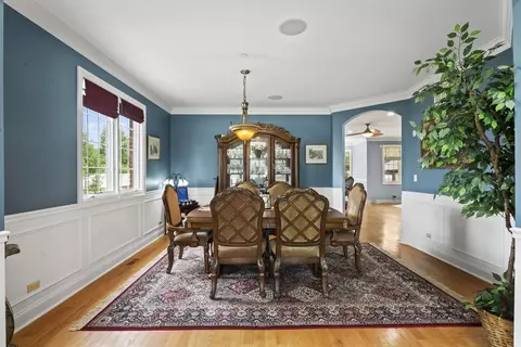 2279 Westview Dr, Des Plaines, IL 60018 photo 9