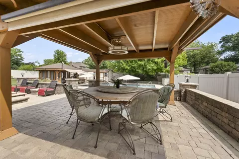 2279 Westview Dr, Des Plaines, IL 60018 photo 43
