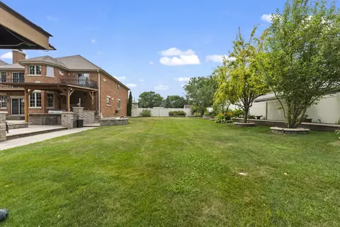 2279 Westview Dr, Des Plaines, IL 60018 photo 54