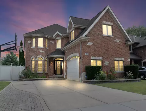 2279 Westview Dr, Des Plaines, IL 60018 photo 2