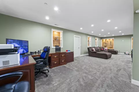 2279 Westview Dr, Des Plaines, IL 60018 photo 40