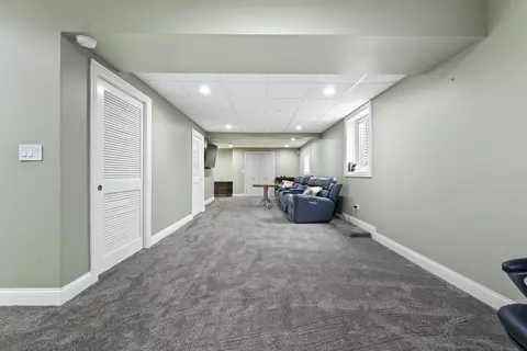 2279 Westview Dr, Des Plaines, IL 60018 photo 39