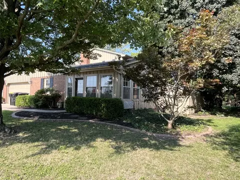Exterior - 1019 Gregory St, Normal, IL 61761 photo 5 of 13