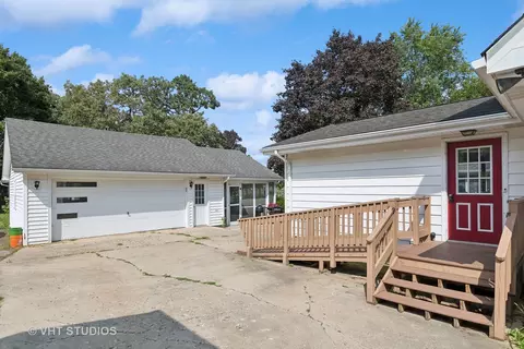 Exterior - 3706 Maple Ave, Mchenry, IL 60050 photo 3 of 4