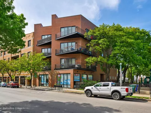 2028 W Belmont Ave #3E, Chicago, IL 60618