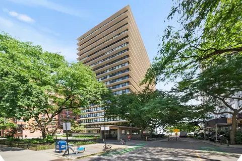 5801 N Sheridan Rd #16C, Chicago, IL 60660