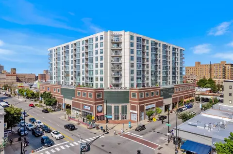 1134 W Granville Ave #809, Chicago, IL 60660