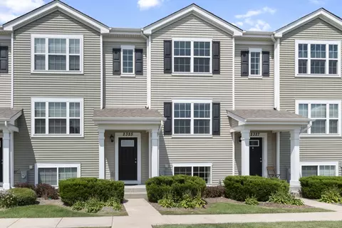 2325 Upland Rd, Pingree Grove, IL 60140