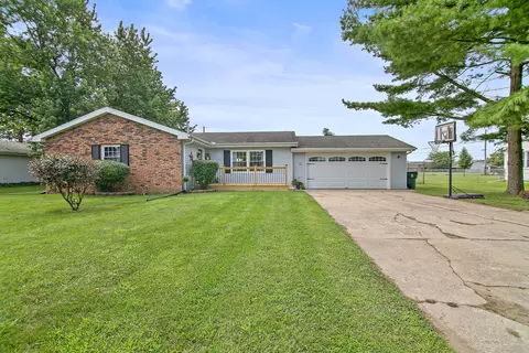 3494 W El Paso Dr, Kankakee, IL 60901