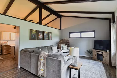 207 E Washington St, Flanagan, IL 61740 photo 8