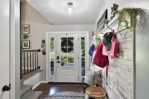 207 E Washington St, Flanagan, IL 61740 photo 6