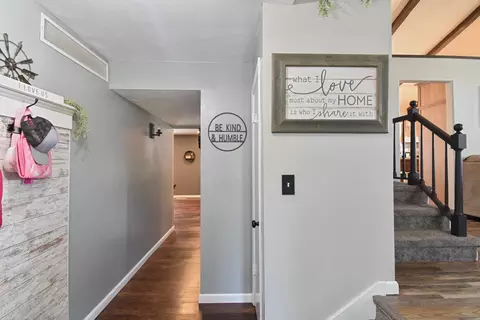 207 E Washington St, Flanagan, IL 61740 photo 7
