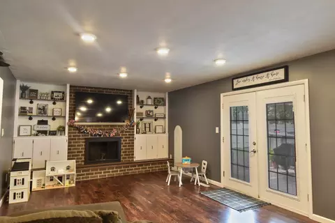 207 E Washington St, Flanagan, IL 61740 photo 22