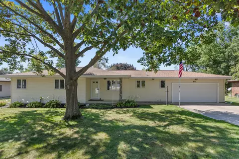 411 S White St, Sidney, IL 61877