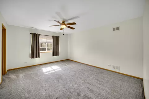 153 Durango Dr, Gilberts, IL 60136 photo 11
